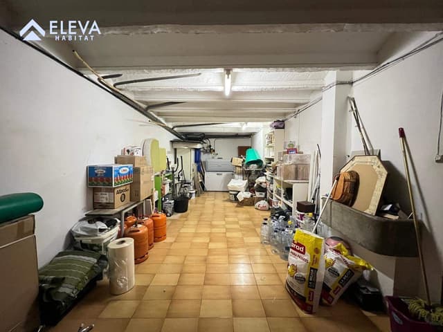 Interior del {Adosado} a {Cataluña}