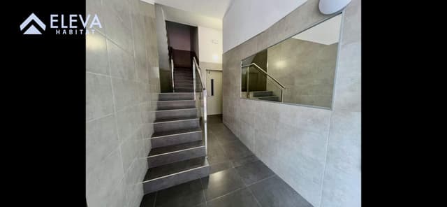 Interior del {Piso} a {Joc de Bola}