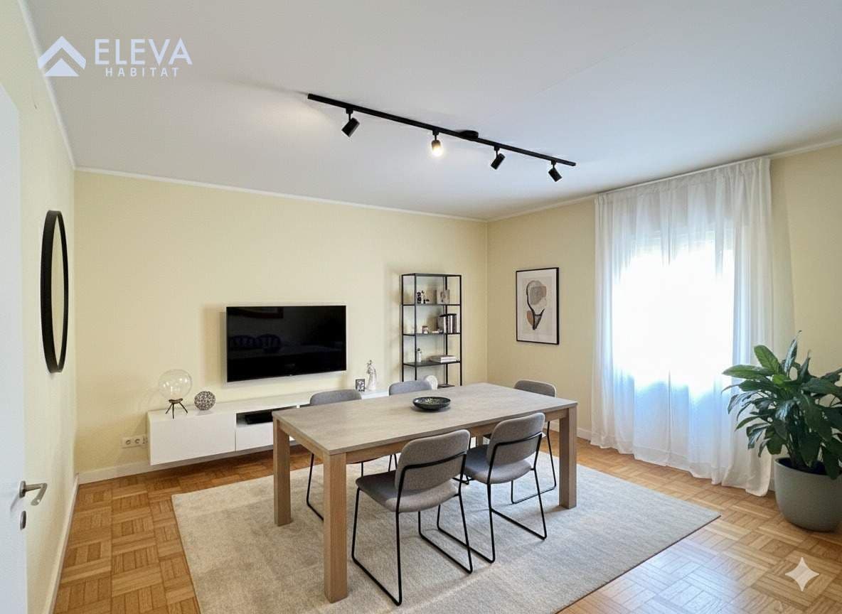 Fachada exterior del {Piso} en venta en {Princep de Viana-Clot}