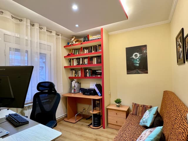 Interior del {Piso} a {PARDINYES}