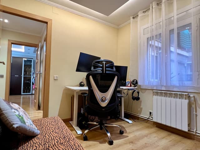 Interior del {Piso} a {PARDINYES}