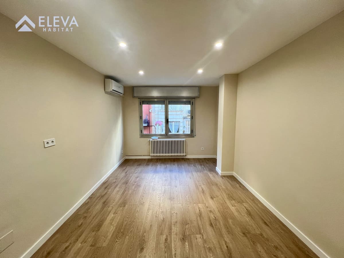 Fachada exterior del {Piso} en venta en {LLEIDA}